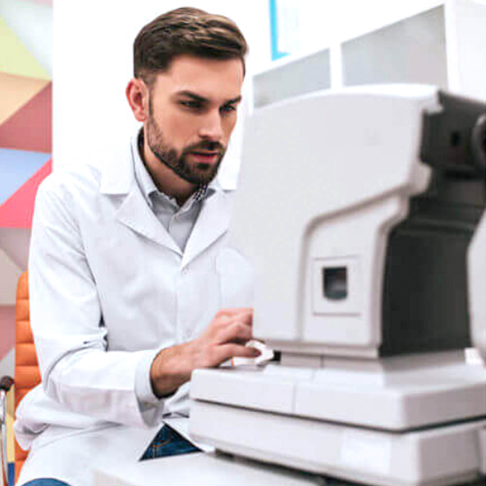 optometrist in Waverly